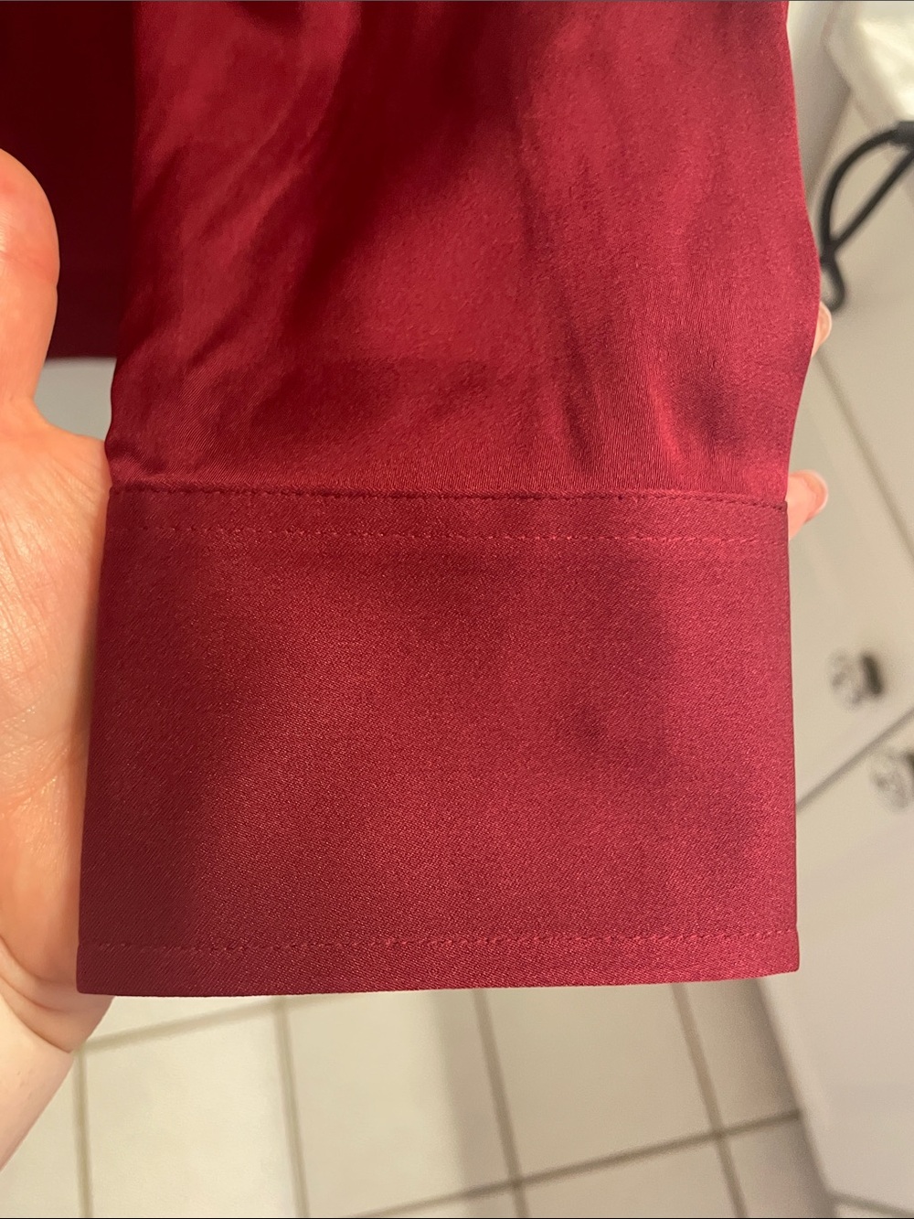 NWT Quince Stretch Silk Button-Down Blouse in Burgundy - Picture 6 of 13